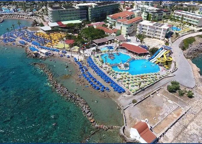 Eri Beach & VillageResort Hotel